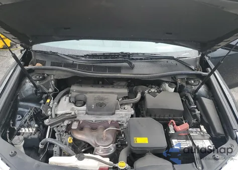 2012 Toyota Camry Base z USA, uszkodzony, nr VIN 4T1BF1FKXCU061466